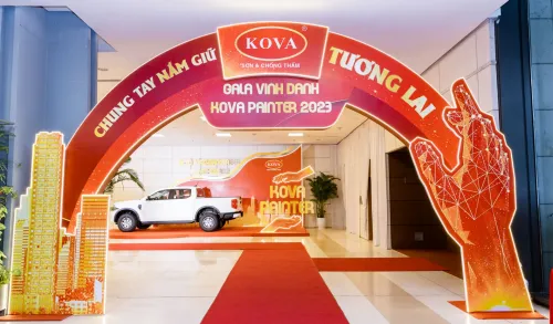 KOVA trao thưởng cho khách hàng tại “Gala vinh danh KOVA Painter 2023”